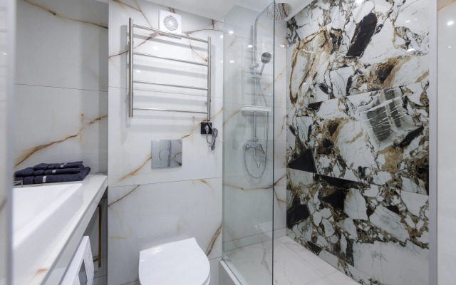 Апартаменты с Дизайнерским Ремонтом в Отличной Локации