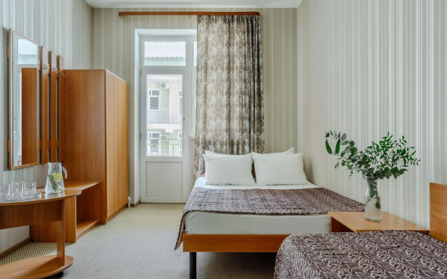 Love Story Hotel