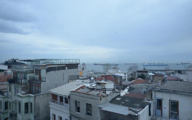 Nova City Hotel