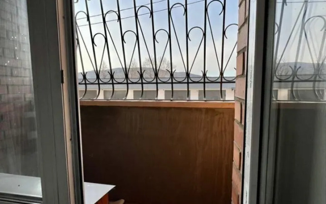 Квартира на Серова 30