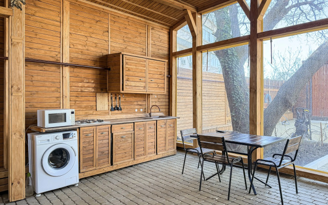 Uyutny Guest House