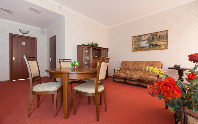 Regina-Peterburgskaya Hotel