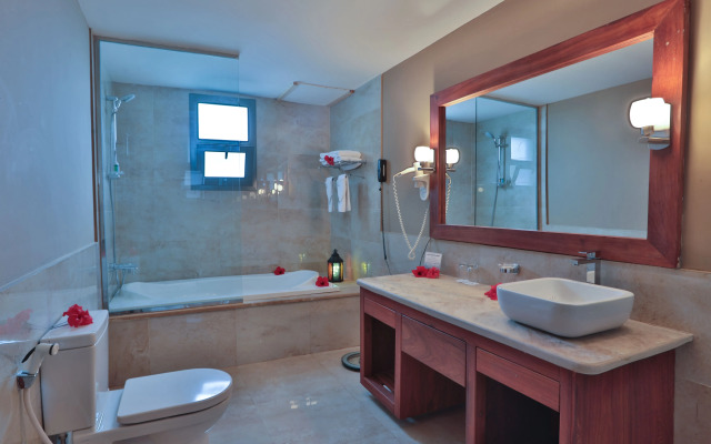 Ngalawa Hotel & Resort