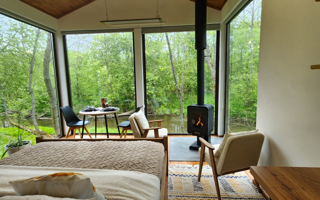 Zhivopisniy ostrov Glamping