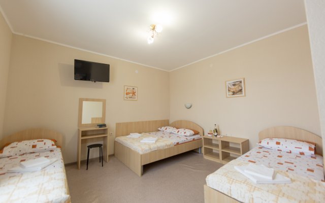Solnechnaya 7 Guest House