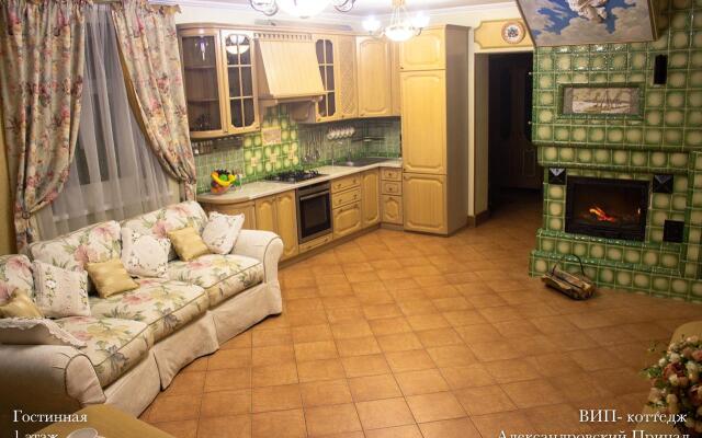 Отель Гостиничный рыболовно-охотничий комплекс Александровский Причал