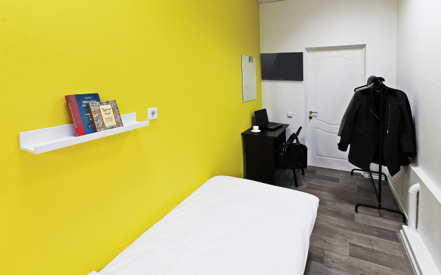 Maxi House Hostel