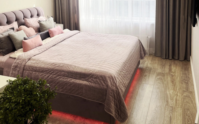 Sovremennaya U Mescherskogo Parka Flat