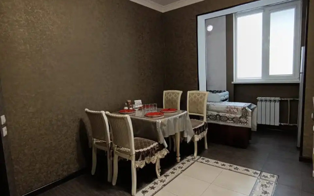 Квартира Уютная Трешка Шогенцукова 33