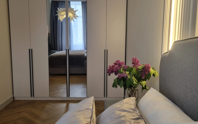 Tihaya kvartira v centre delovoj zhizni Flat