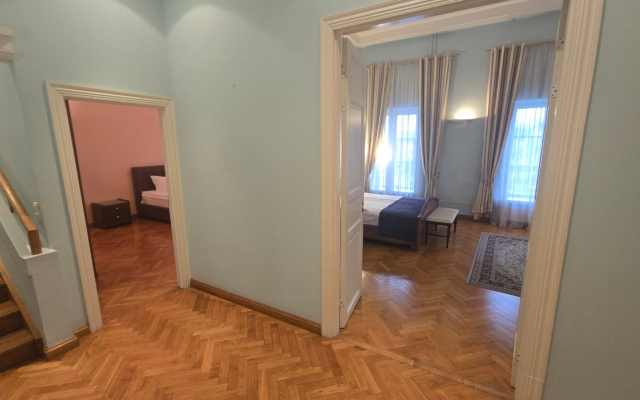 Квартира Итальянская 5