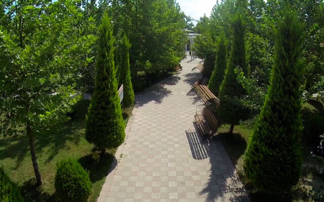 Atlant Holiday Village Hotel