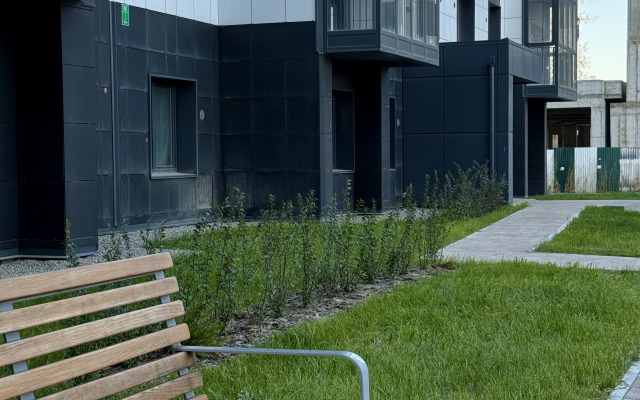Uyutnaya Odnokomnatnaya Ryadom s Aeroportom Flat