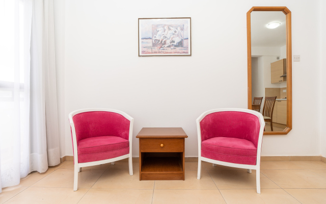 Flora Hotel Apartments