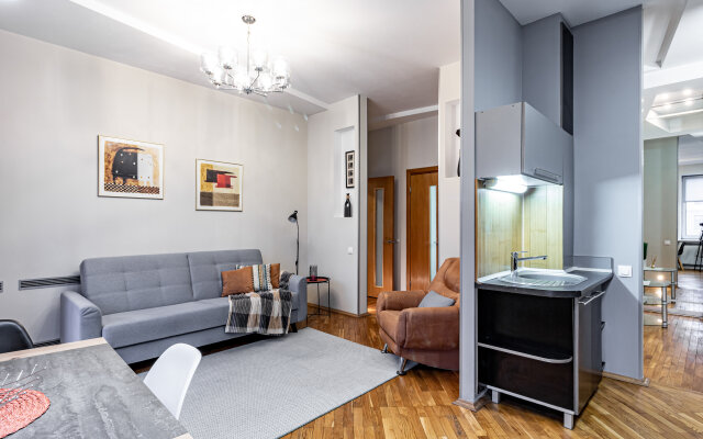 Nice Apartment Near Victory Square Metro Station Apartments