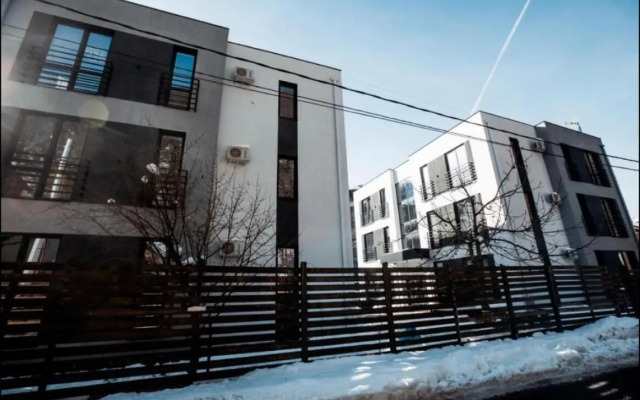 Goryi Apartments 1