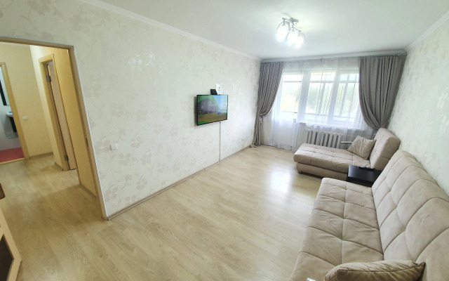 Vitalij HouseRent Dvuhkomnatnaya po ul. Neftyanikov,27 Flat