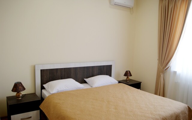 Dubki Guest House