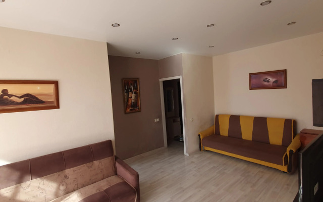 2 Ka.Tsentr Apartments