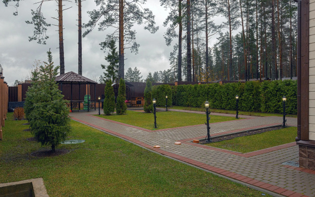 Частный дом WhiteyHouse половина 2