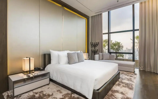 Emporium Suites By Chatrium Hotel