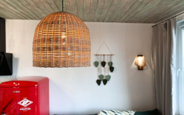 Studiya S Sovremennym Interyerom Flat