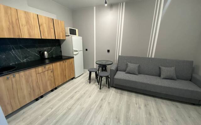 Yevro Trekhkomnatnaya S Dzhakuzi Flat