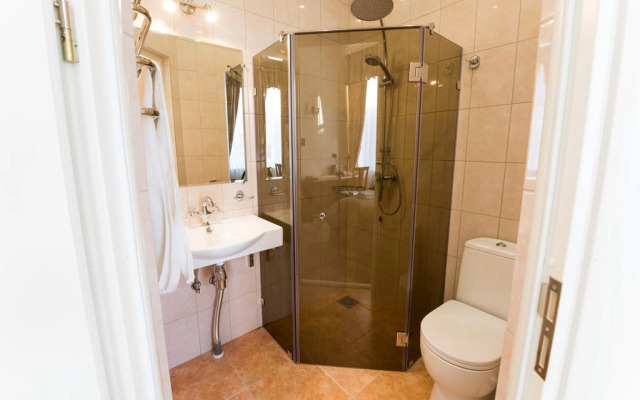 Dom Chajkovskogo Guest House