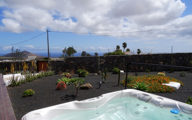 Aloe In Teseguite On Lanzarote Chalet