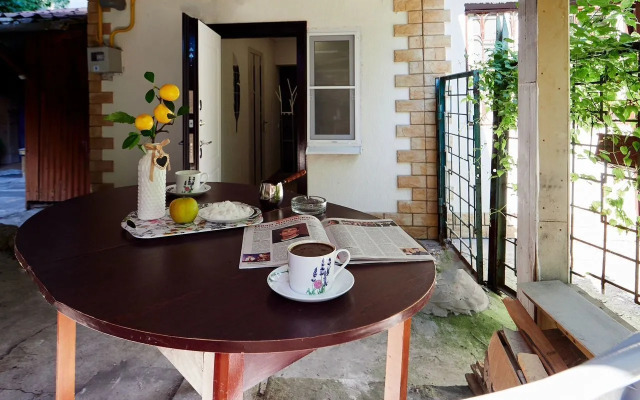 Na Ulitse Shalyapina 12 Flat