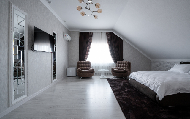 Djump Hotel