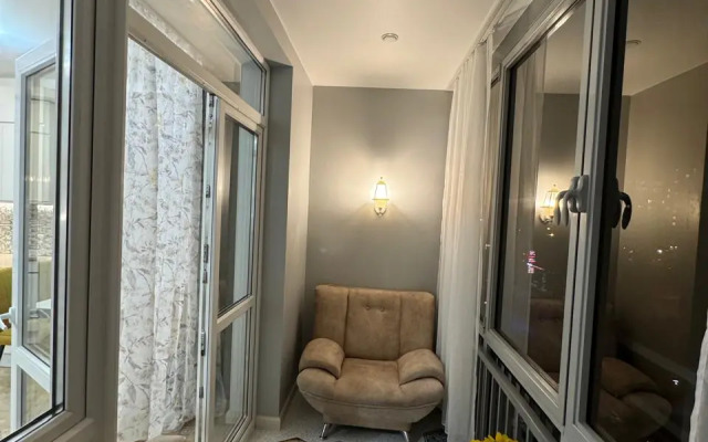 Uyutnaya ryadom s mamaevym kurganom Flat