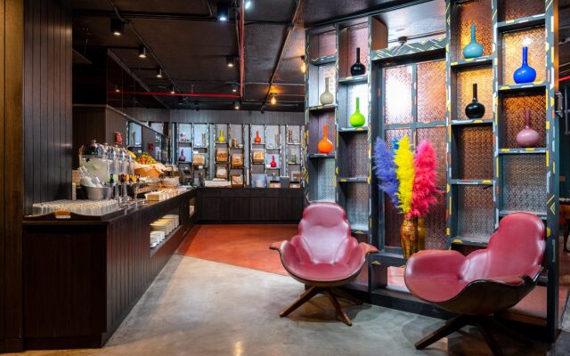 Maitria Mode Sukhumvit 15 Bangkok