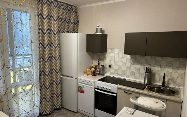 Uyutnaya Dvukhkomnatnaya 20 Minut do Tsentra Flat