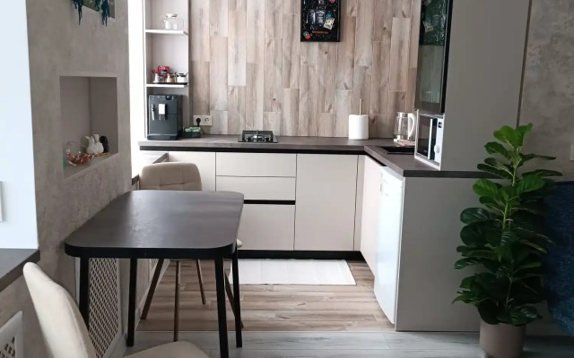 V tsentre Bresta Flat