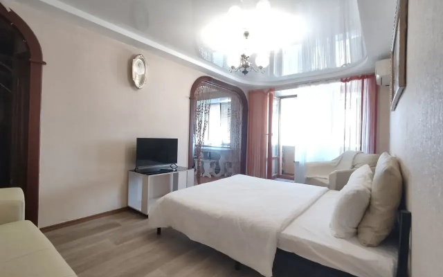 Квартира SATIN Apartments на Площади Октября