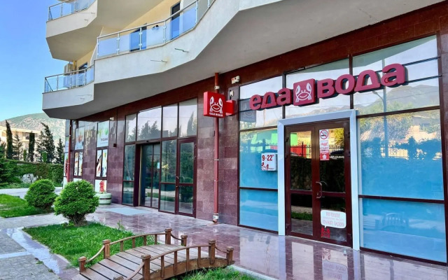 Апартаменты на Ялтинской 12А, ЖК Шато Лувр