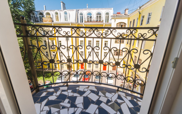 Квартира Deluxe Yellow Yard на Вознесенском пр 41