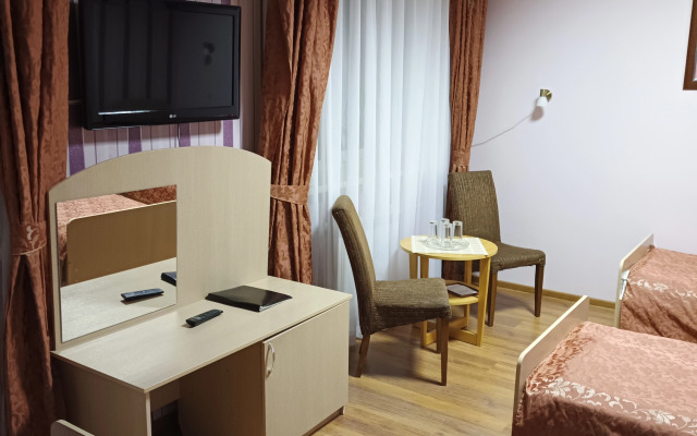 Отель Оскар