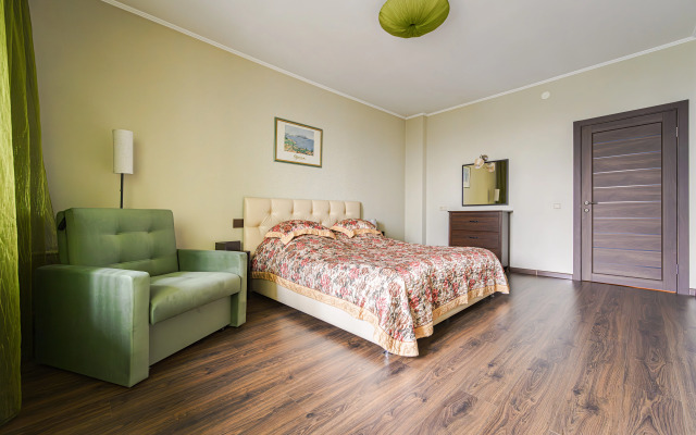Na Ulitse Bryantseva Flat