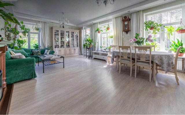 Частный дом 8-к 250 м²