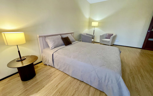 Апартаменты Авиаторов 33