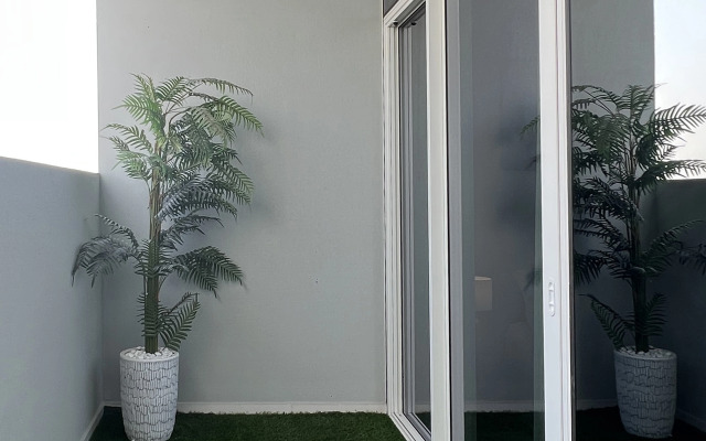 Keyrock Living 1BR Luxury Apartments