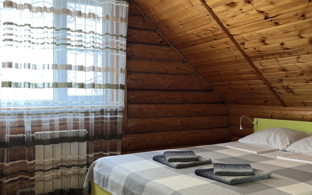 Pod Klych na Kompanyu do 14 chelovek Guest House