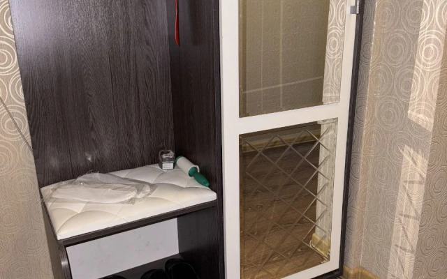 Bulvar Aleksandra Grina 1 Flat
