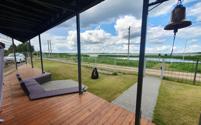 Dom c saunoj na beregu Volgi Private house