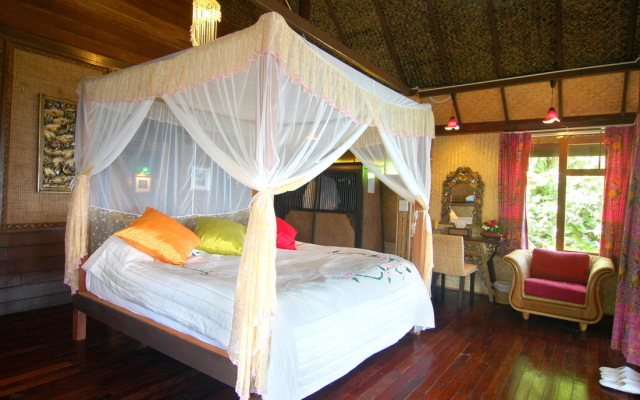 Charm Churee Villa Hotel & Resort