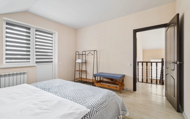 Частный дом просторный рядом с городом