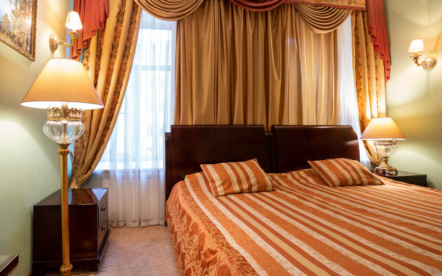 Azhur Classic Mini-Hotel