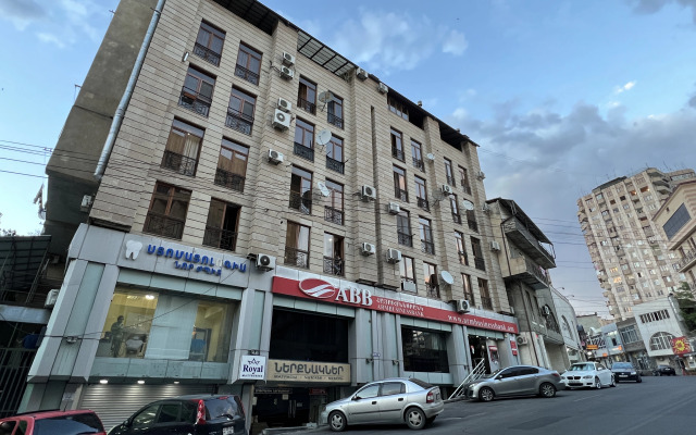 2-K Kvartira v Novostroyke na Yervanda Kochara Flat